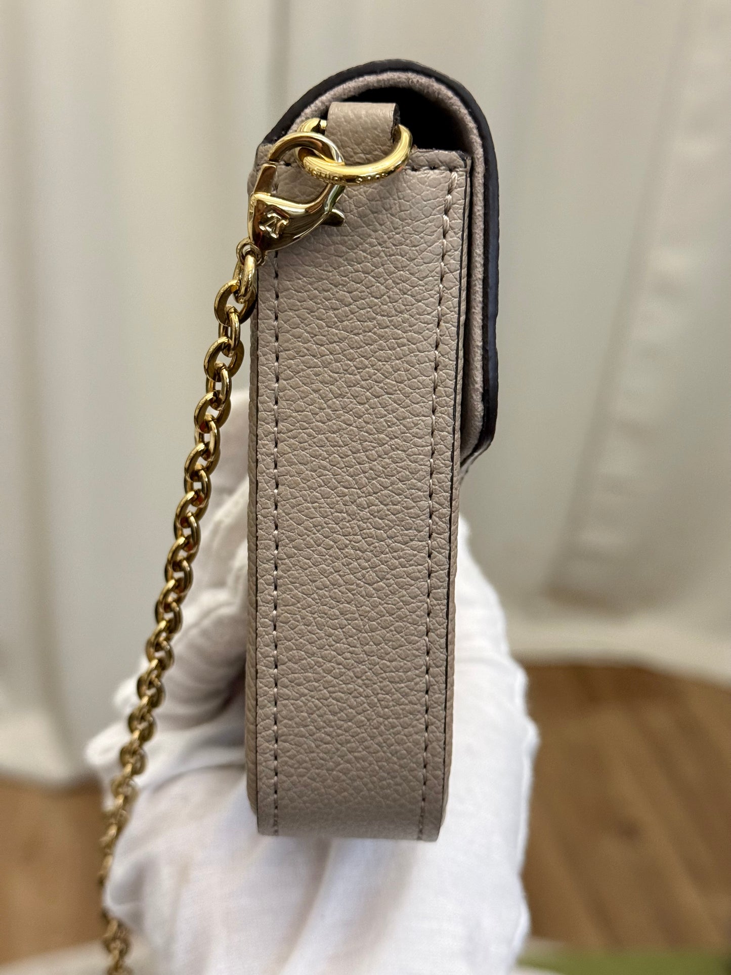 Louis Vuitton Felicie Pochette Empreinte Turtledove Full Set