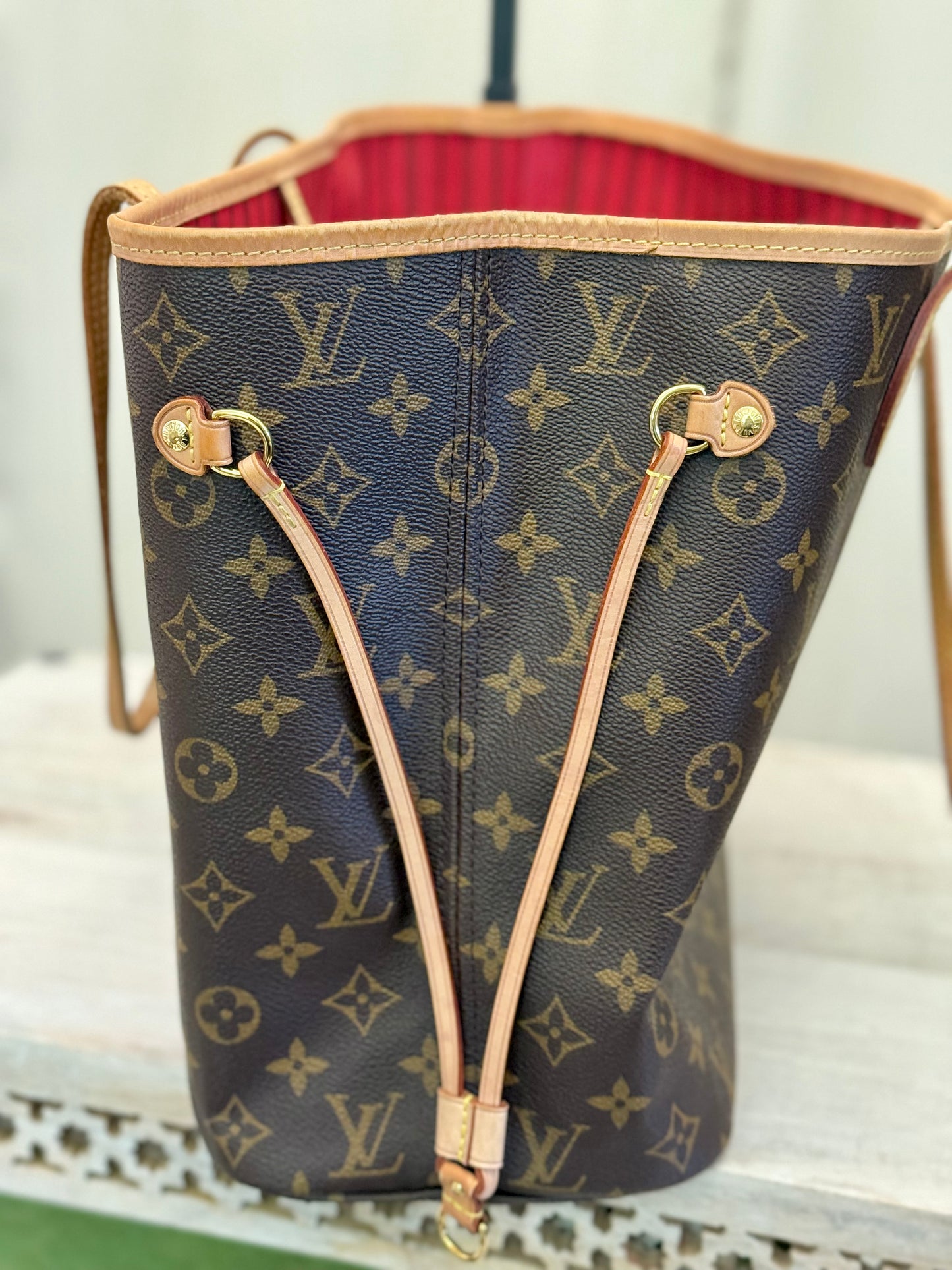 Louis Vuitton Neverfull MM Mono Cerise