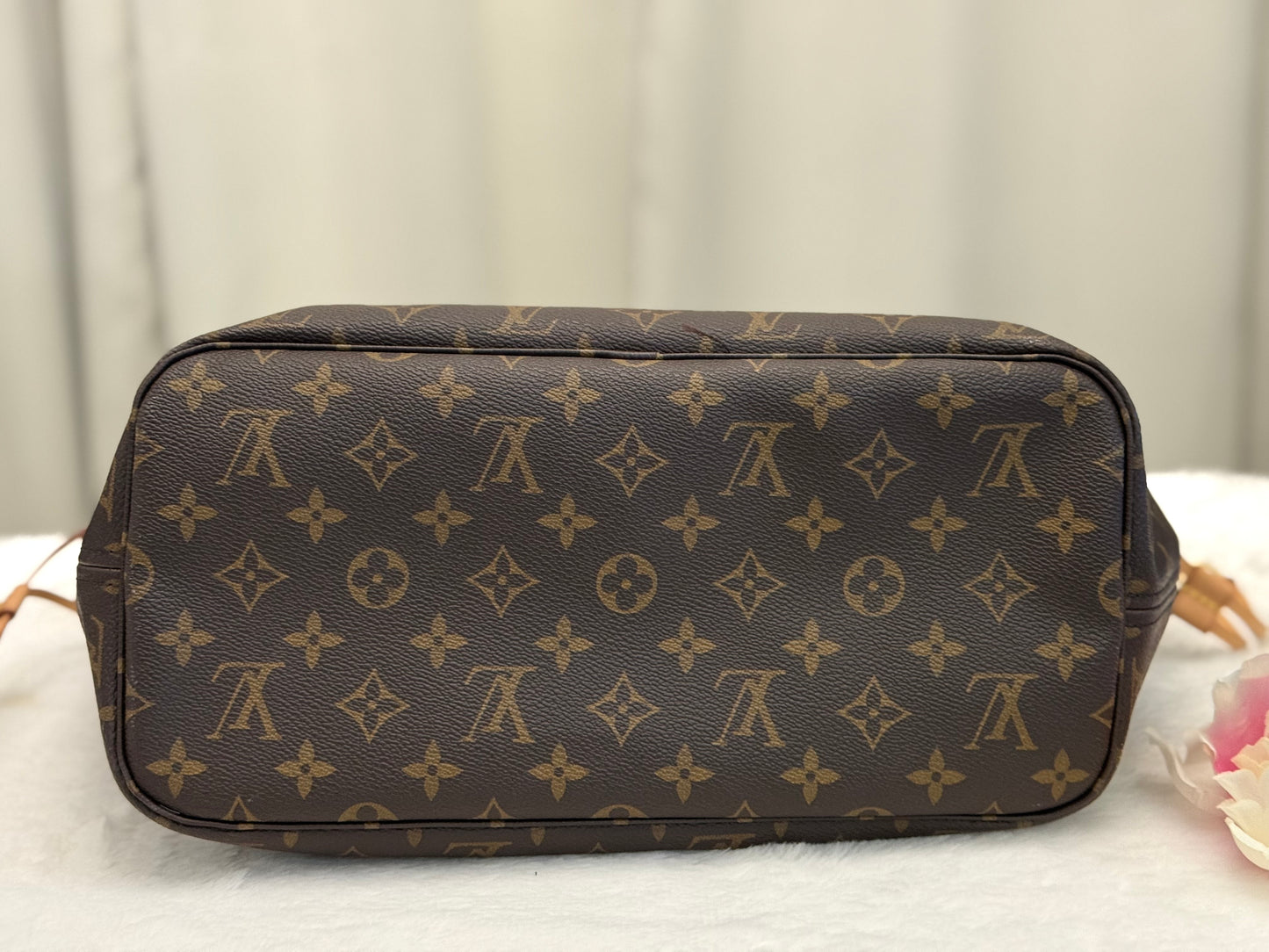 Loui Vuitton Neverfull MM Pivoine Bag and Pouch