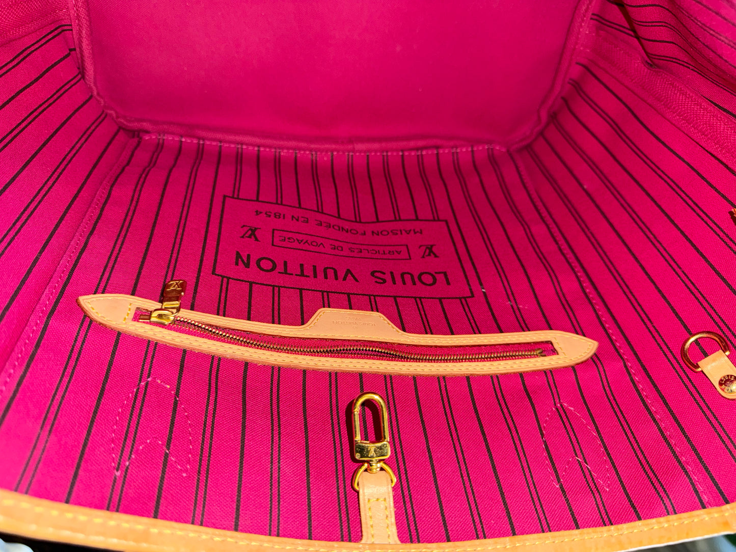 Louis Vuitton Neverfull MM Mono Pivoine