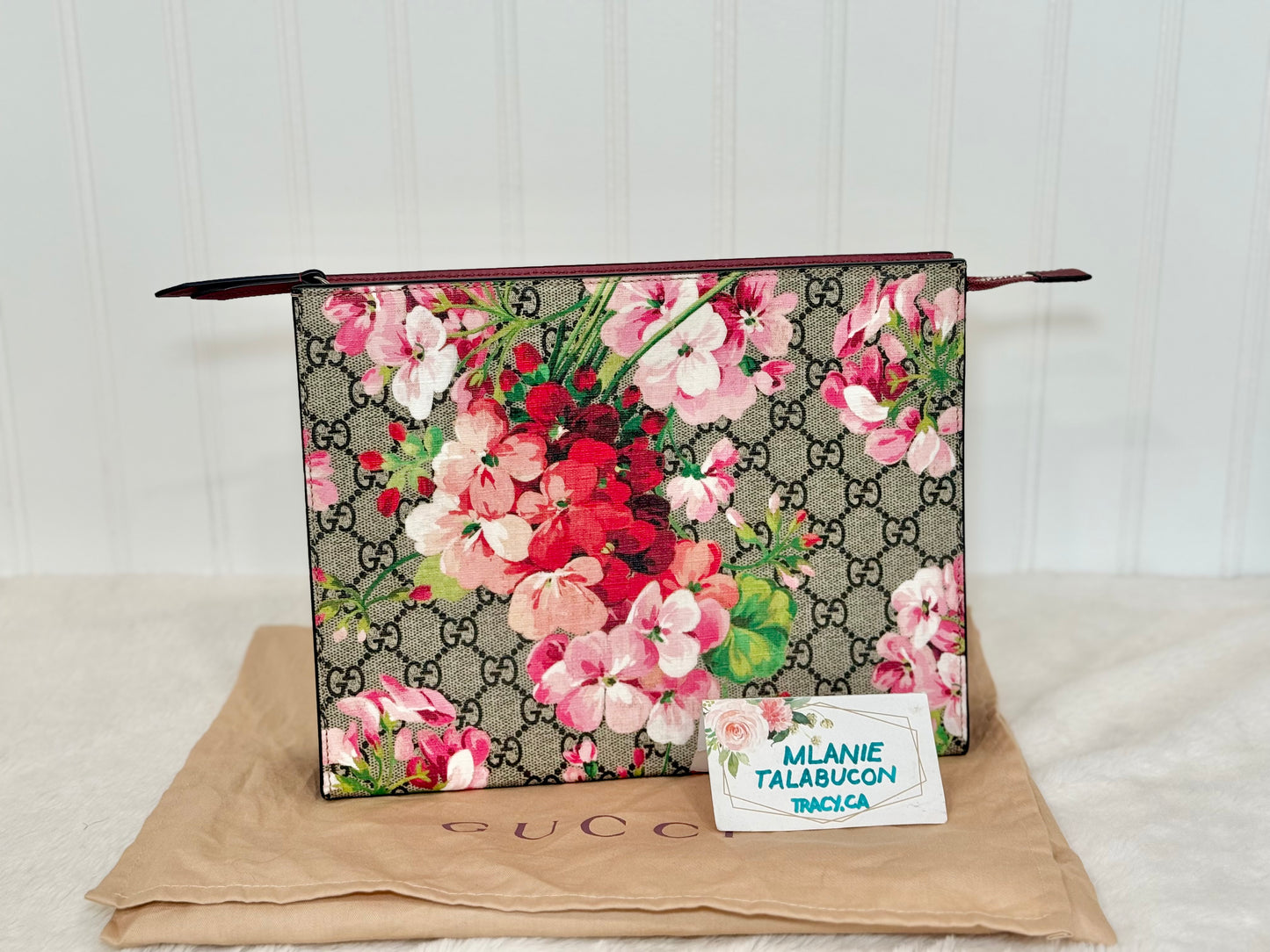 Gucci GG Supreme Ebony/Beige Blooms Clutch