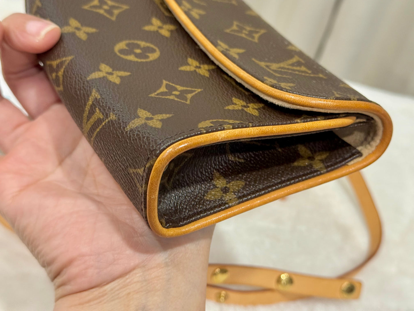 Louis Vuitton Florentine Bumbag with Size S belt