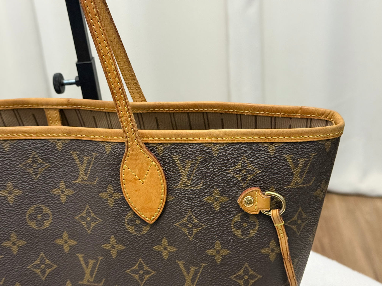 Louis Vuitton Neverfull MM Mono Beige