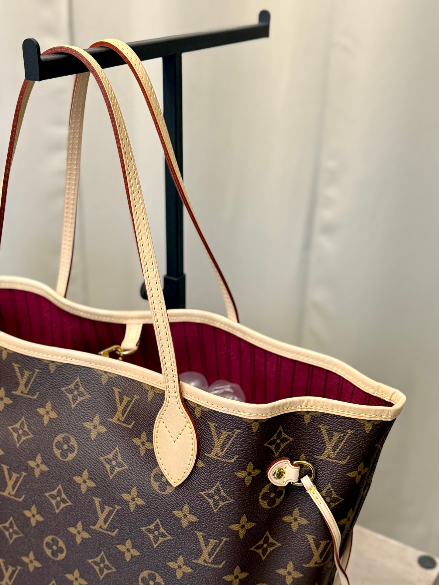 Louis Vuitton Neverfull MM Fuchsia Interior Bag only