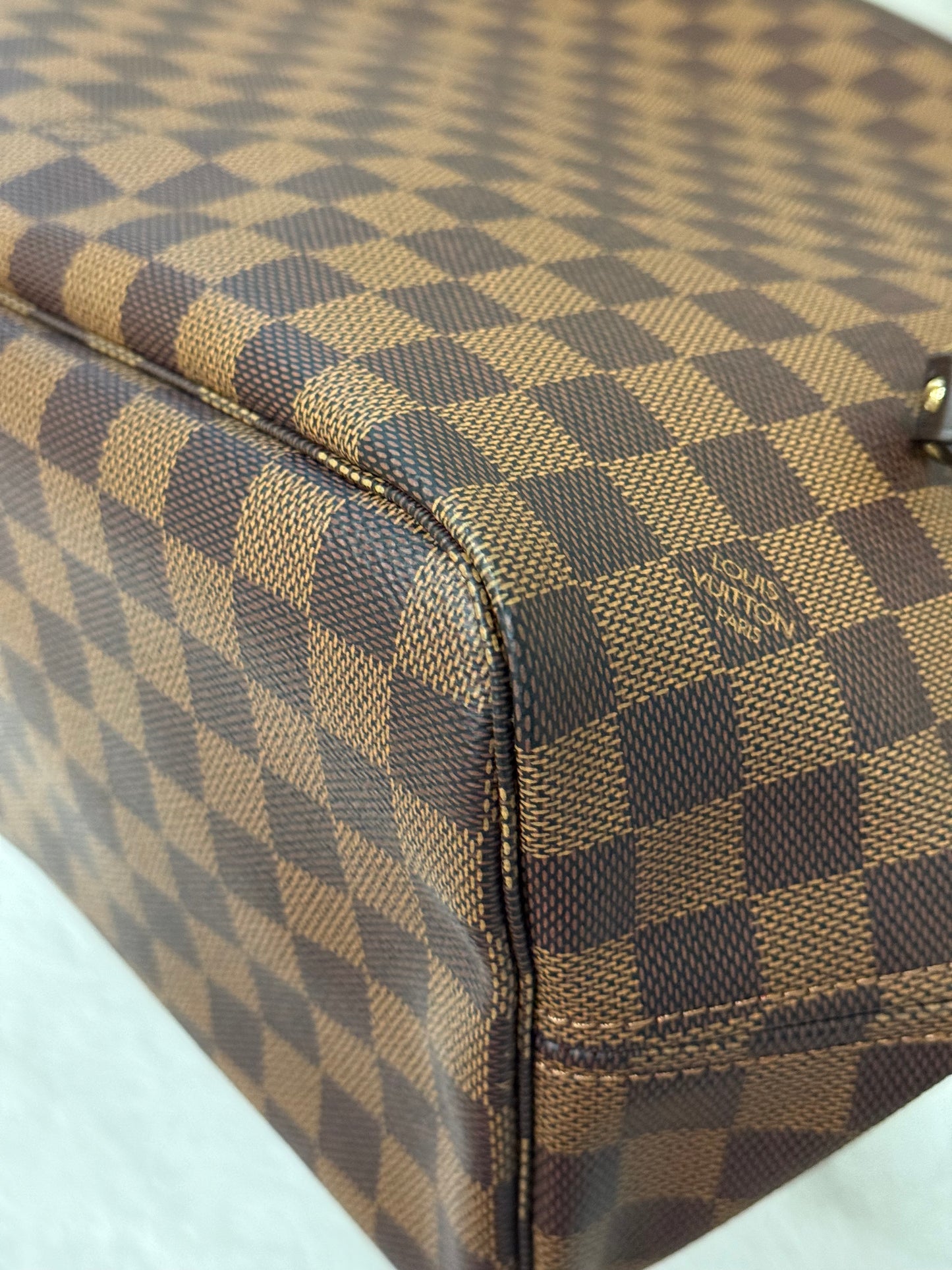 Louis Vuitton Neverfull MM Damier Ebene Cerise