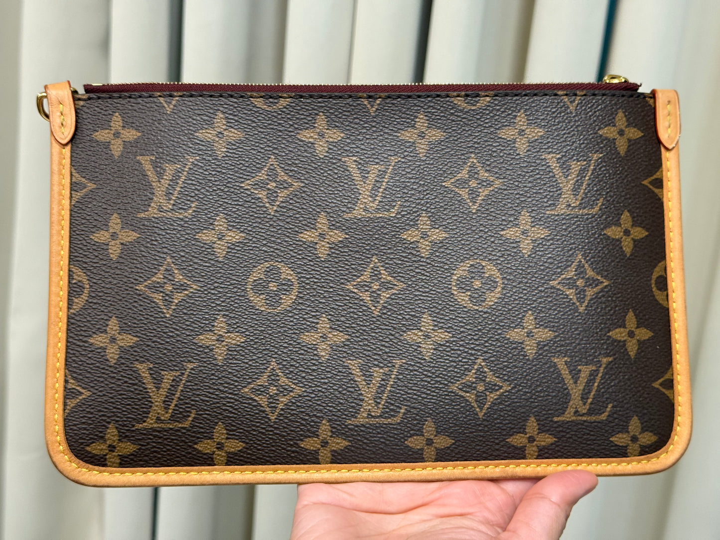 Louis Vuitton Carryall MM Mono Bag and Pouch