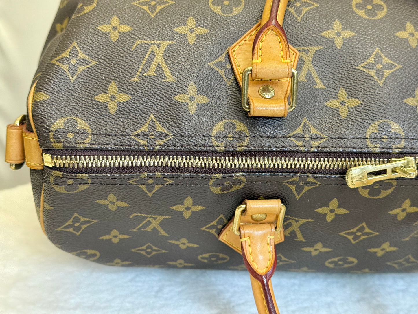 Louis Vuitton Speedy Bandouliere 35 Mono