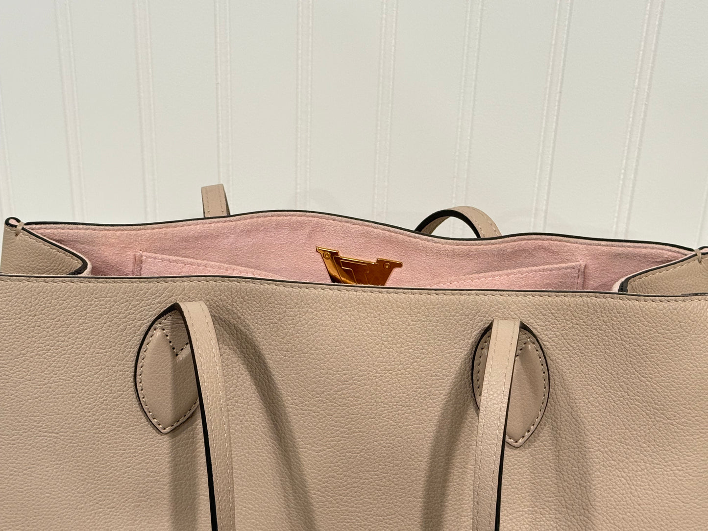 Louis Vuitton LockMe Shopper Greige