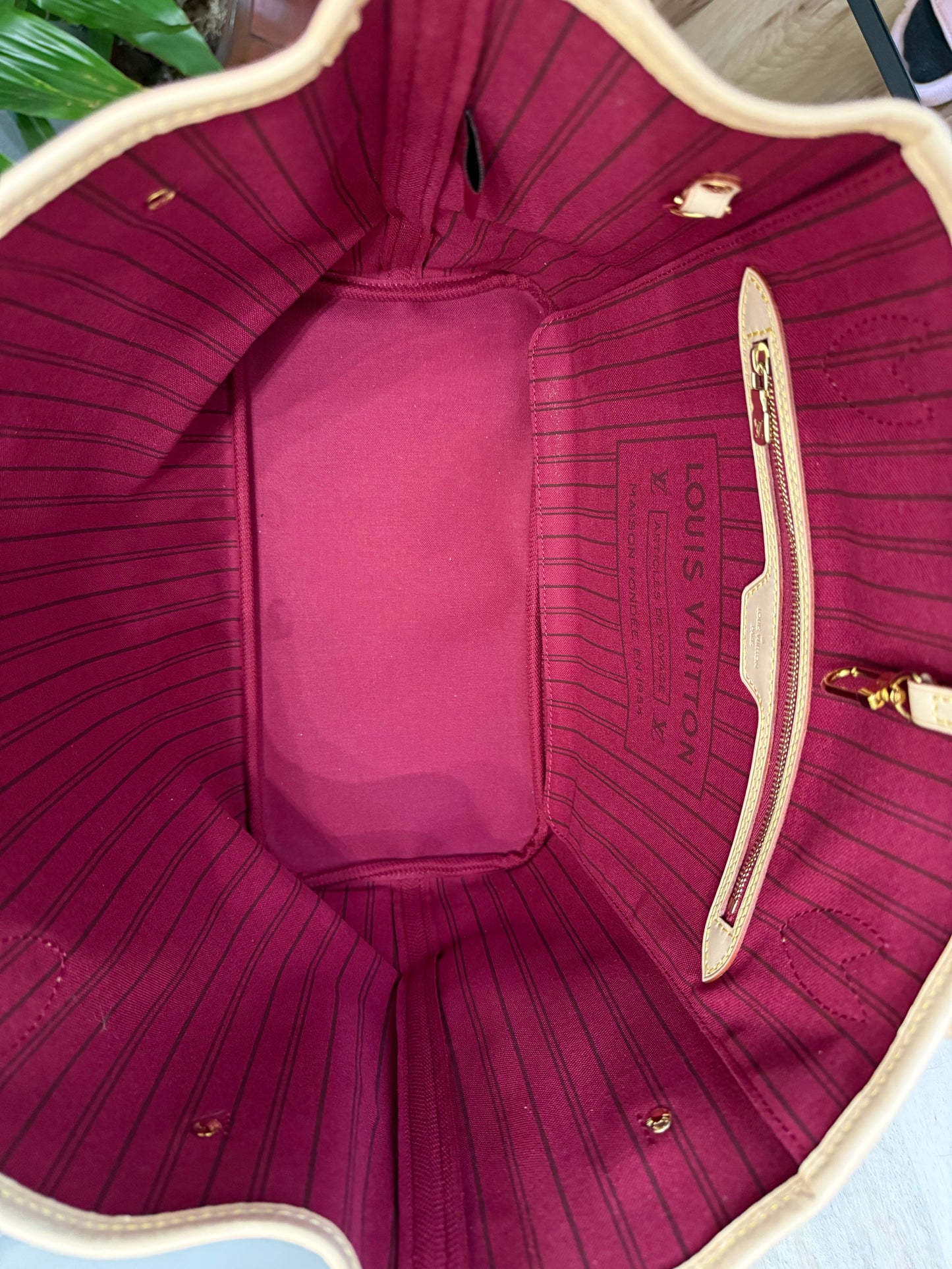 Louis Vuitton Neverfull MM Fuchsia Interior Bag only