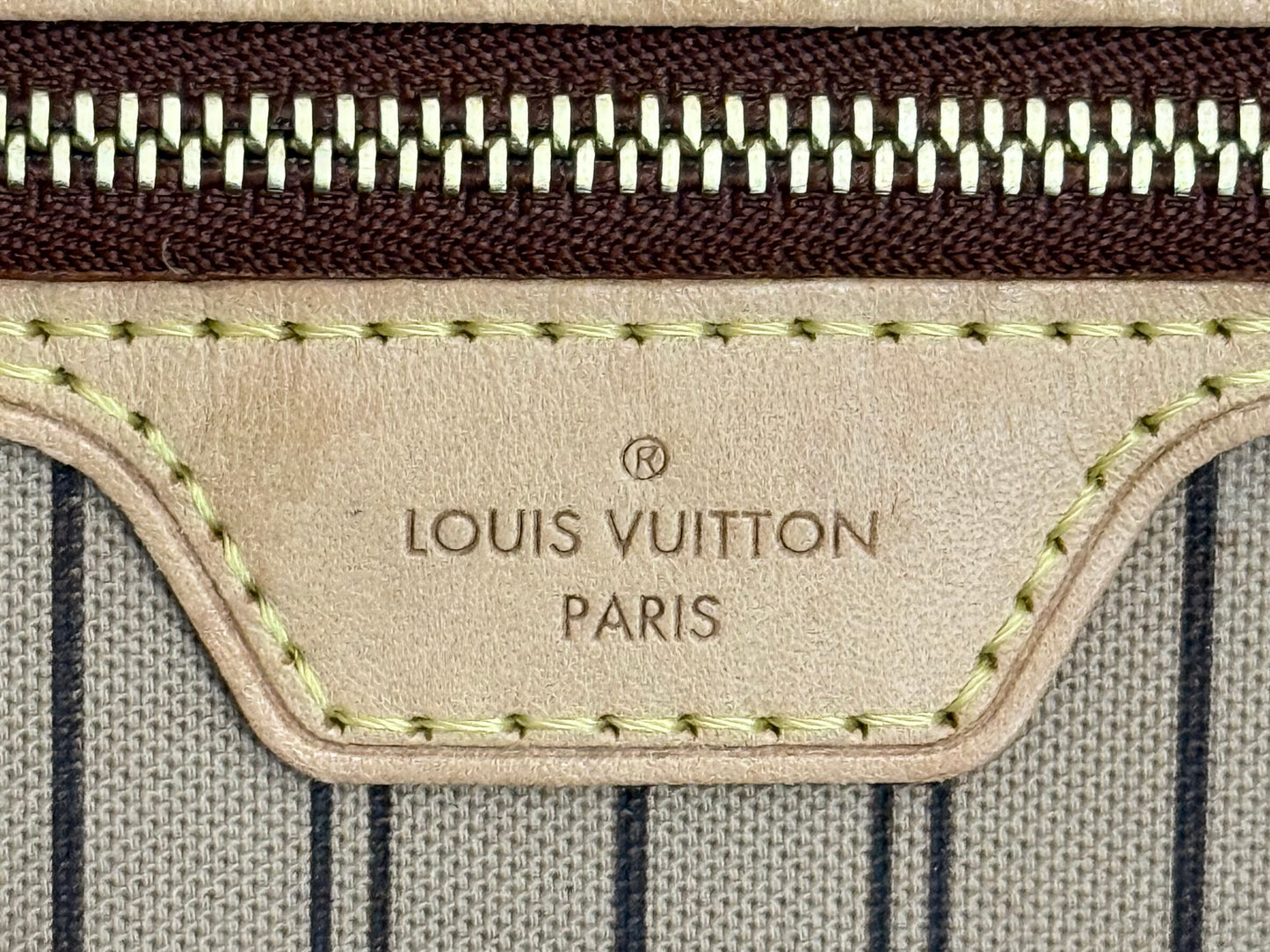 Louis Vuitton Neverfull MM Mono Bag and Pouch Set