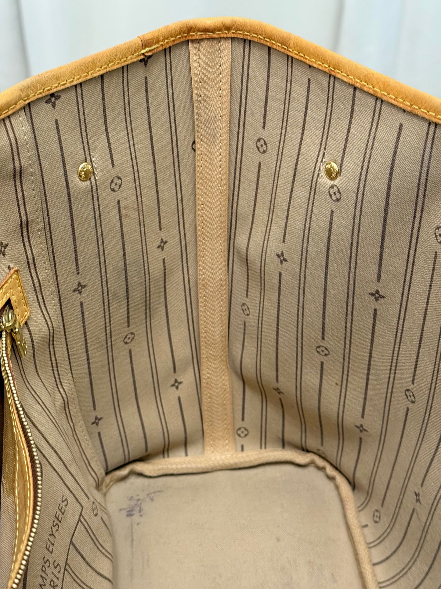 Louis Vuitton Neverfull MM Mono Beige