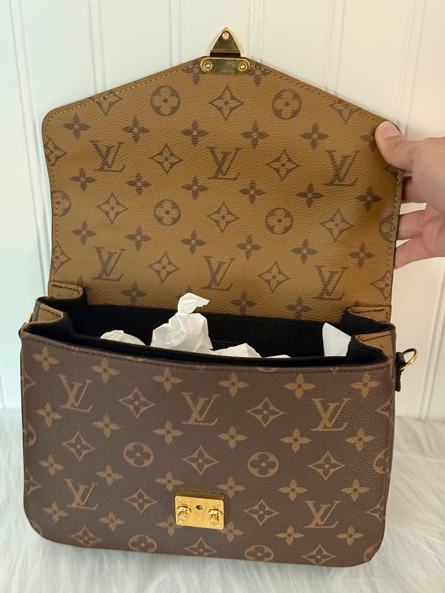 Louis Vuitton Pochette Metis Mono Reverse