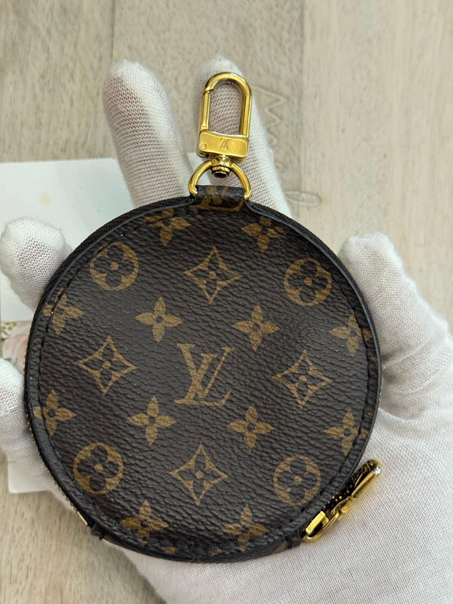 Louis Vuitton Round Coin Purse from Multi Pochette Set