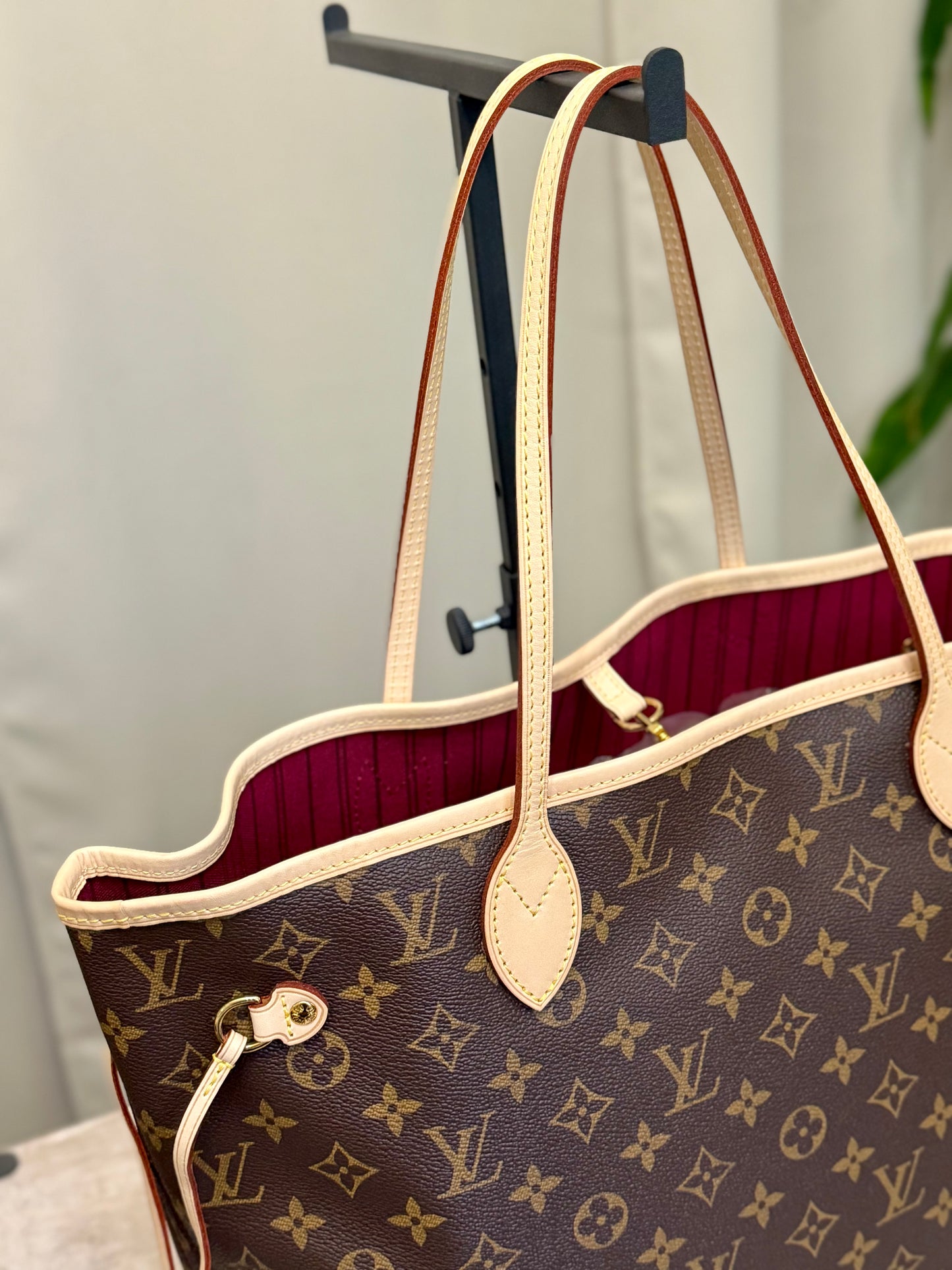 Louis Vuitton Neverfull MM Fuchsia Interior Bag only