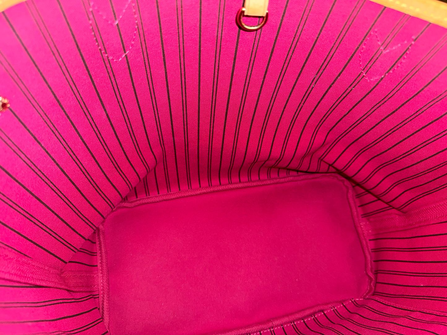 Louis Vuitton Neverfull MM Mono Pivoine