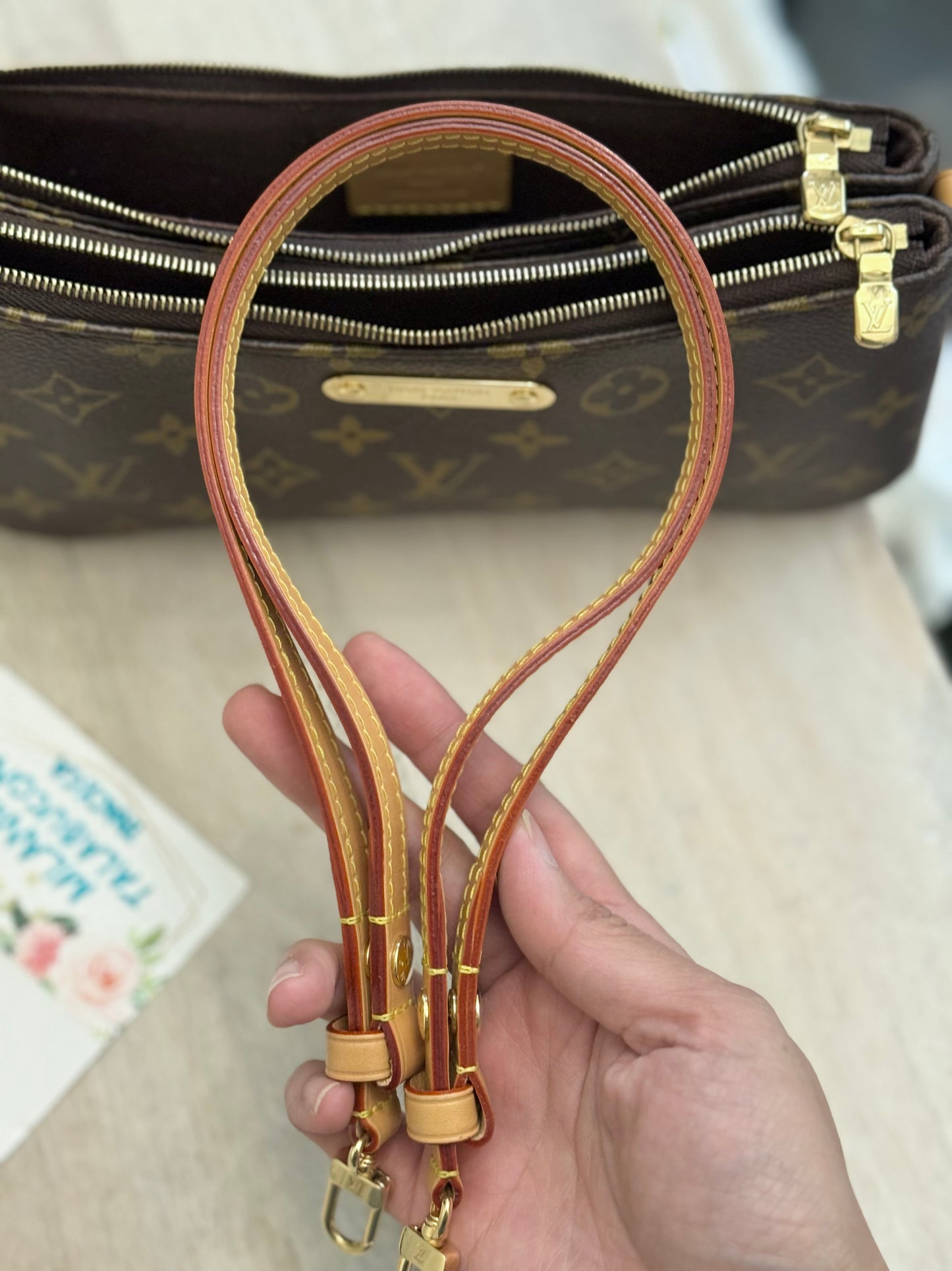 Louis Vuitton Pochette Liv Mono