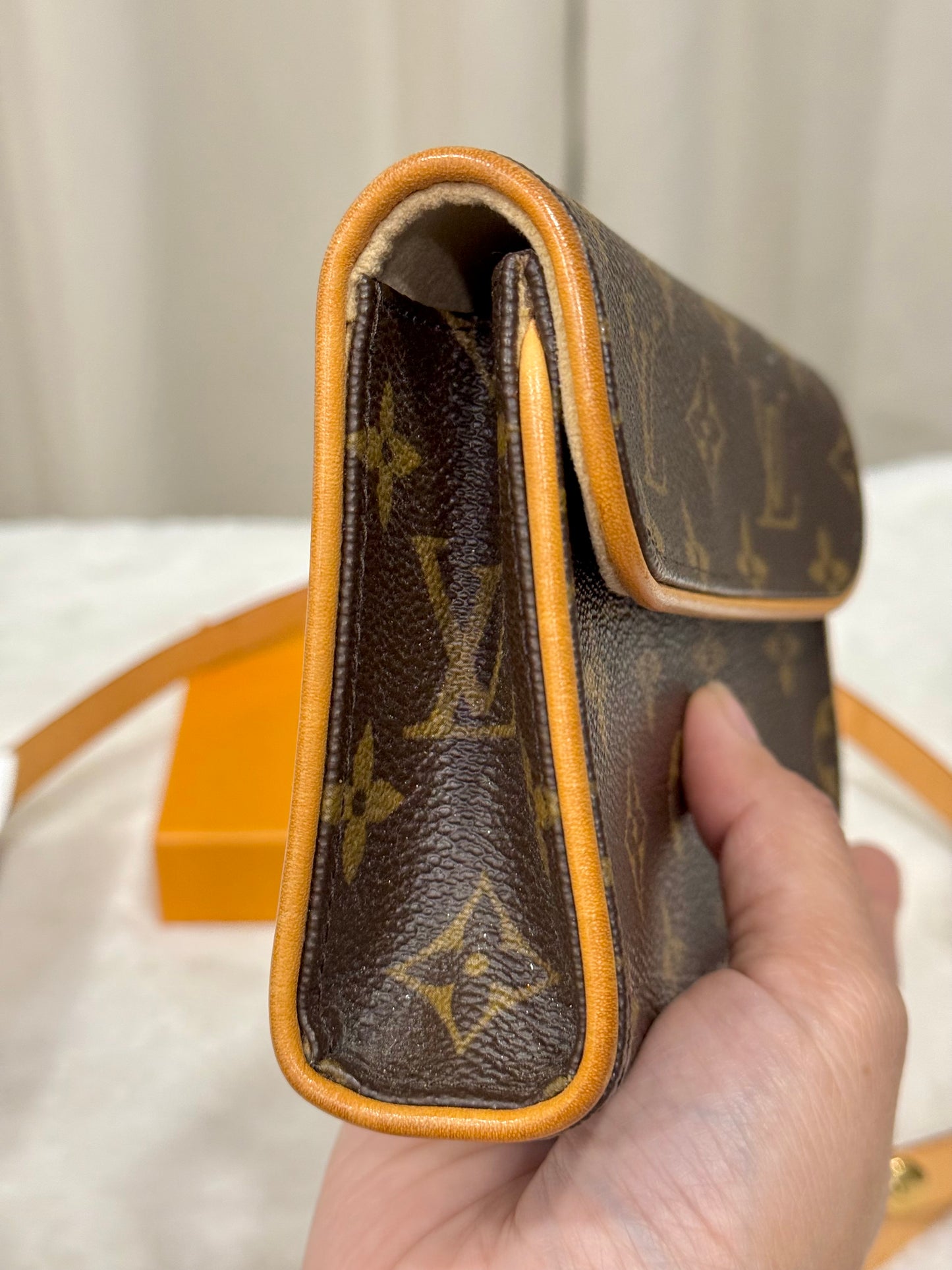 Louis Vuitton Florentine Bumbag with Size S belt