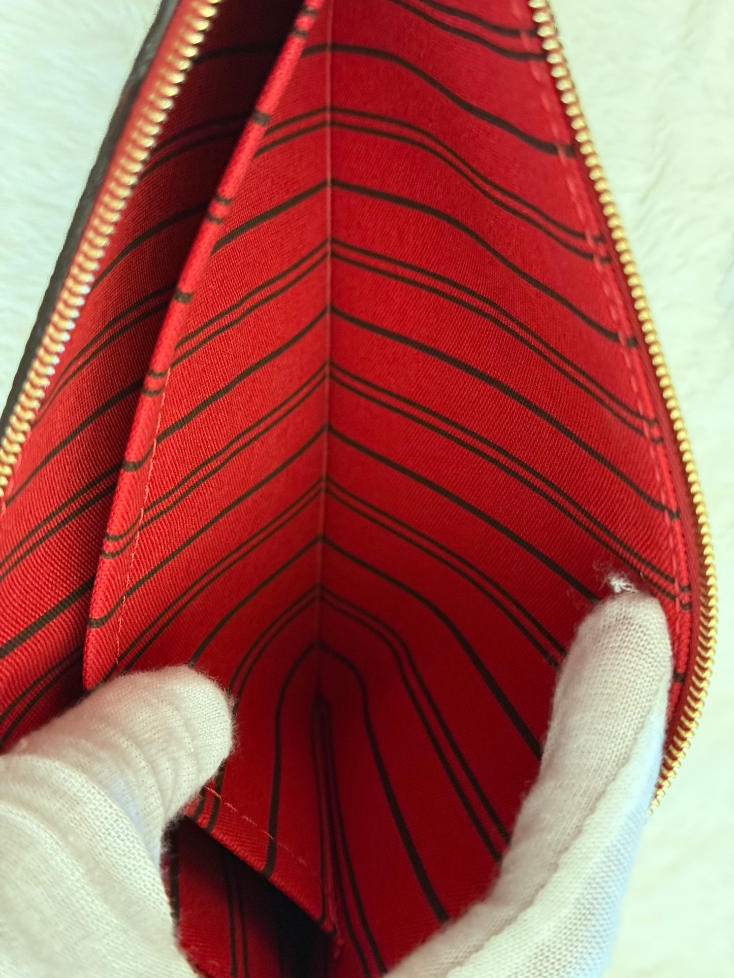 Louis Vuitton Neverfull MM Mono Cerise