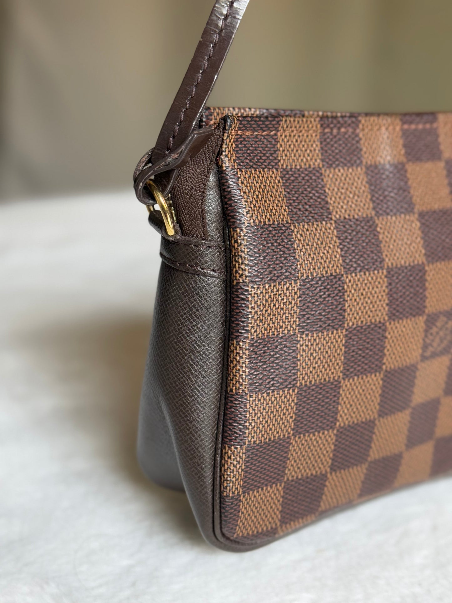 Louis Vuitton Trousse/Truth Pochette DE