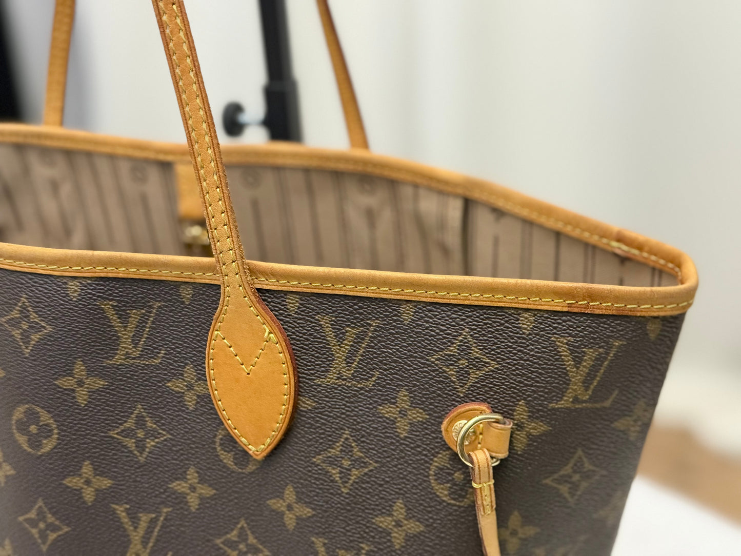 Louis Vuitton Neverfull MM Mono Beige