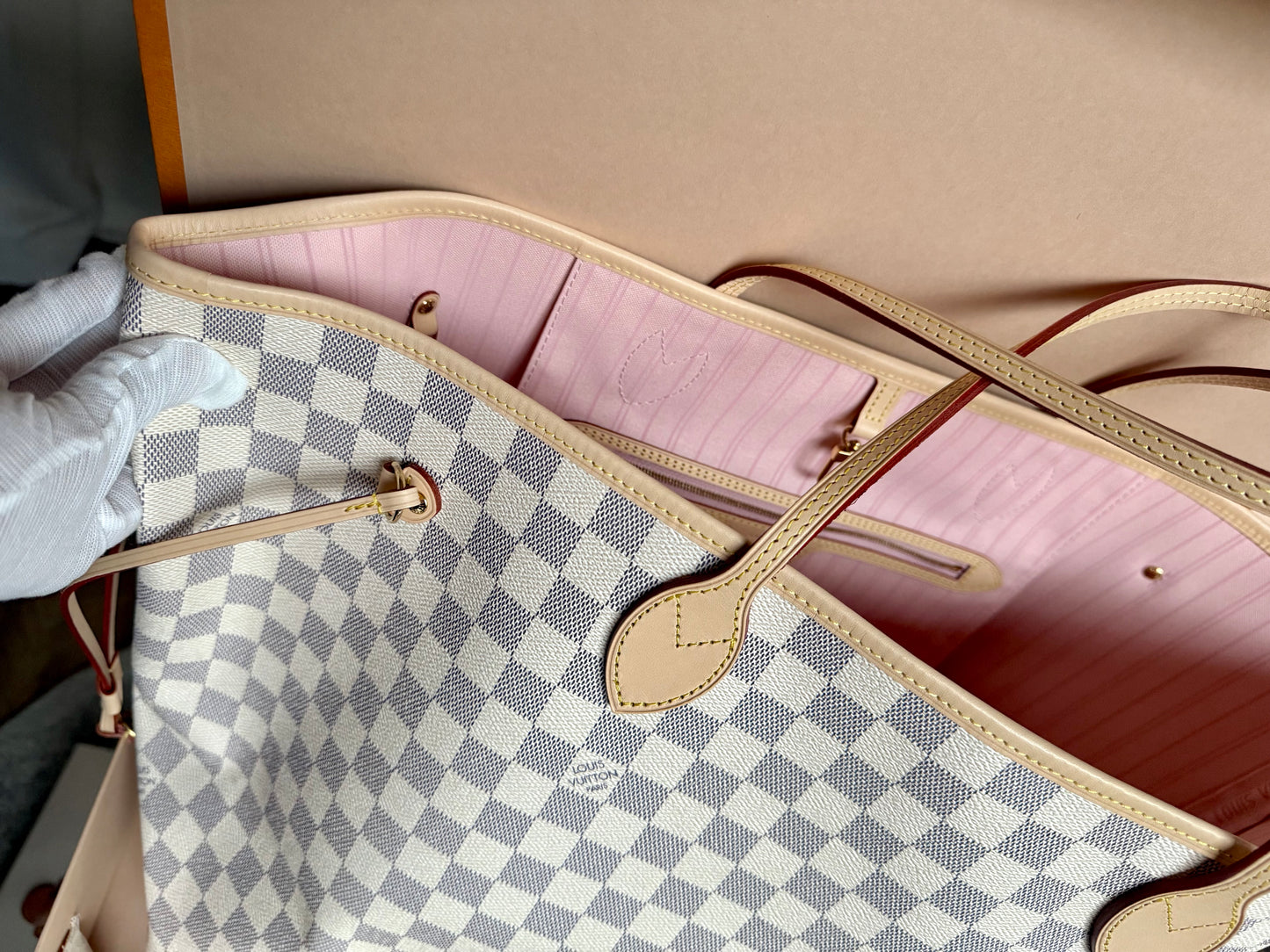 BRAND NEW Louis Vuitton Neverfull GM in Damier Azur with Rose Ballerine Interior