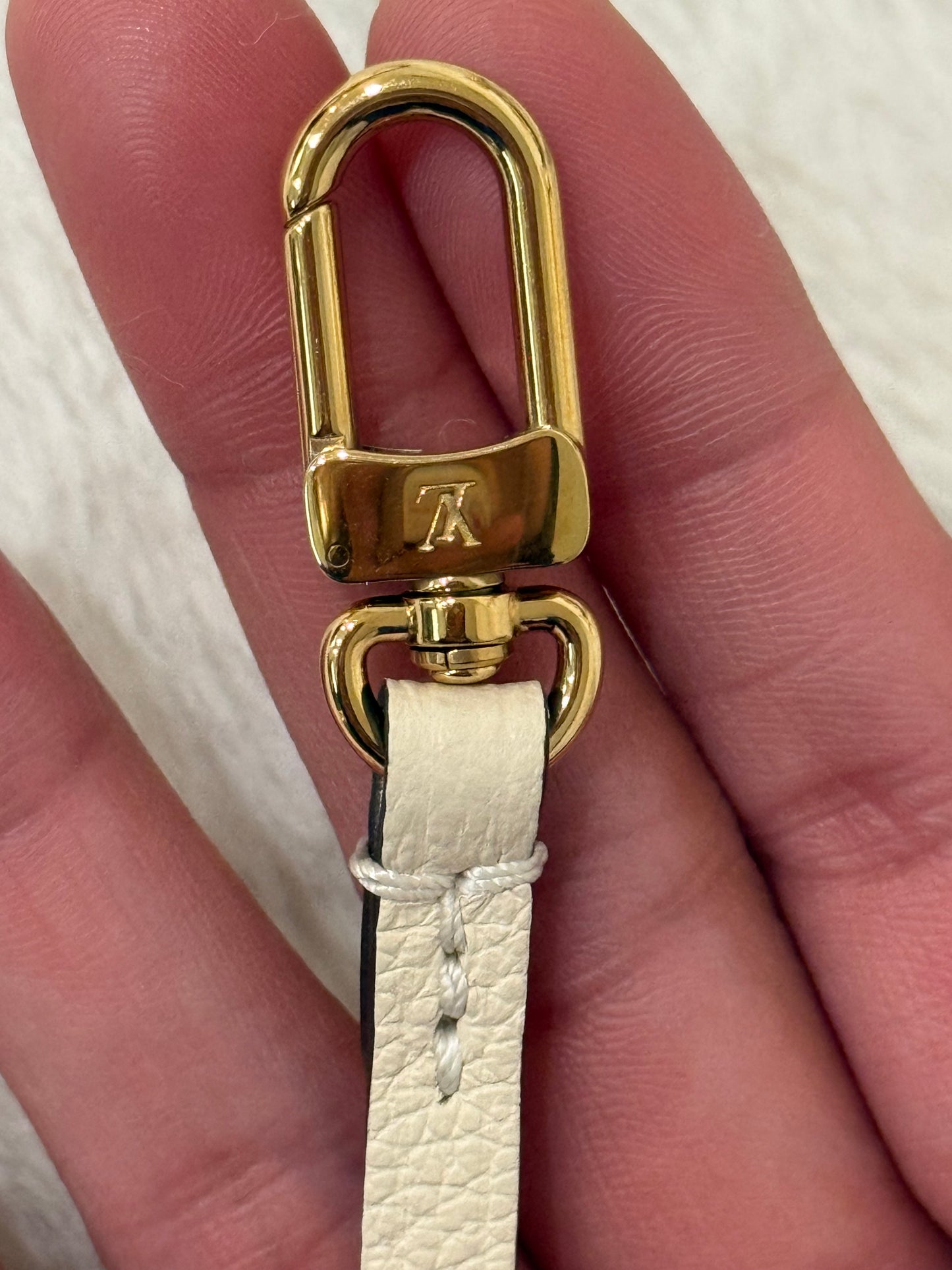Louis Vuitton Carryall PM Creme
