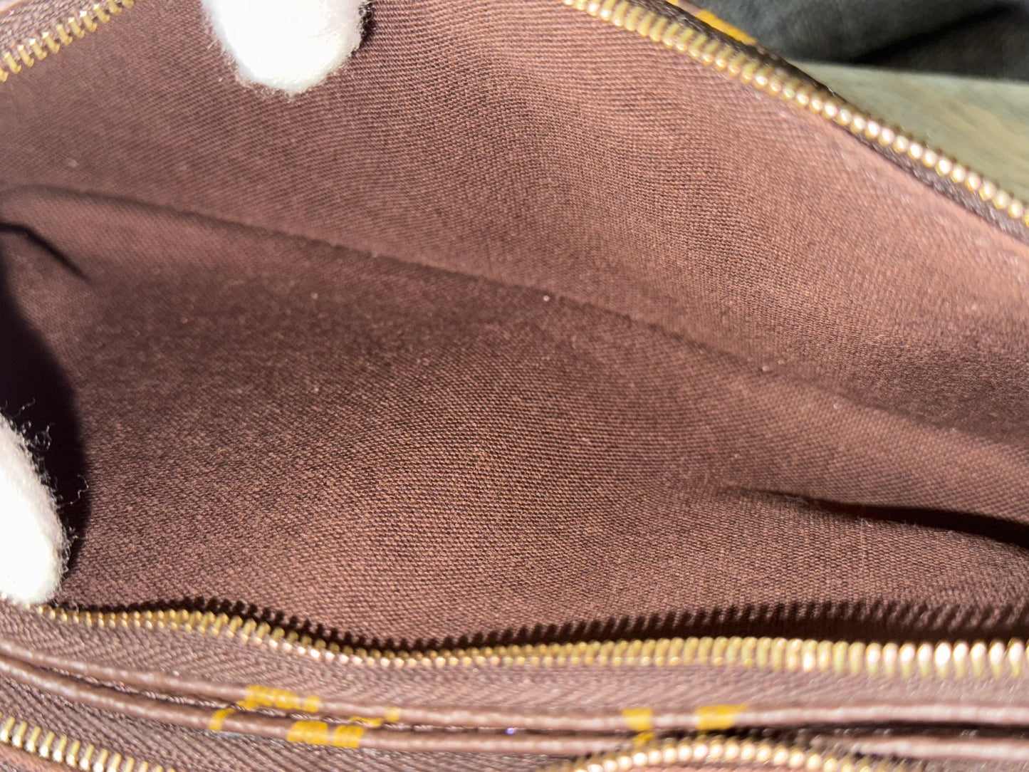 Louis Vuitton Pochette Liv Mono
