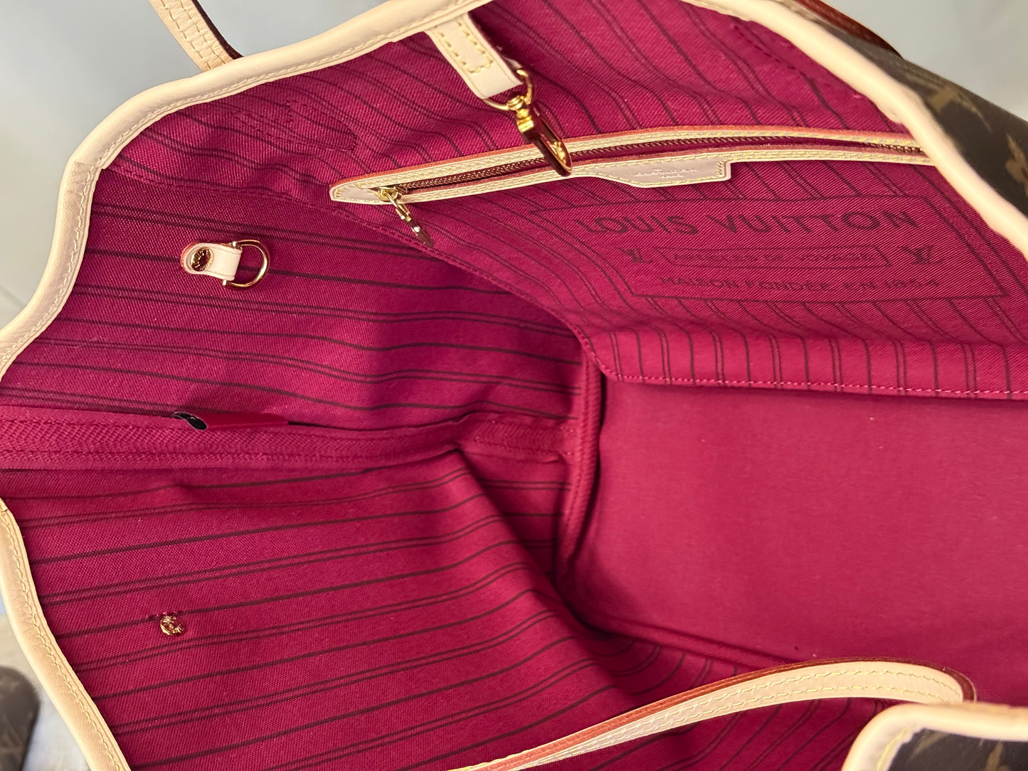 Louis Vuitton Neverfull MM Fuchsia Interior Bag only