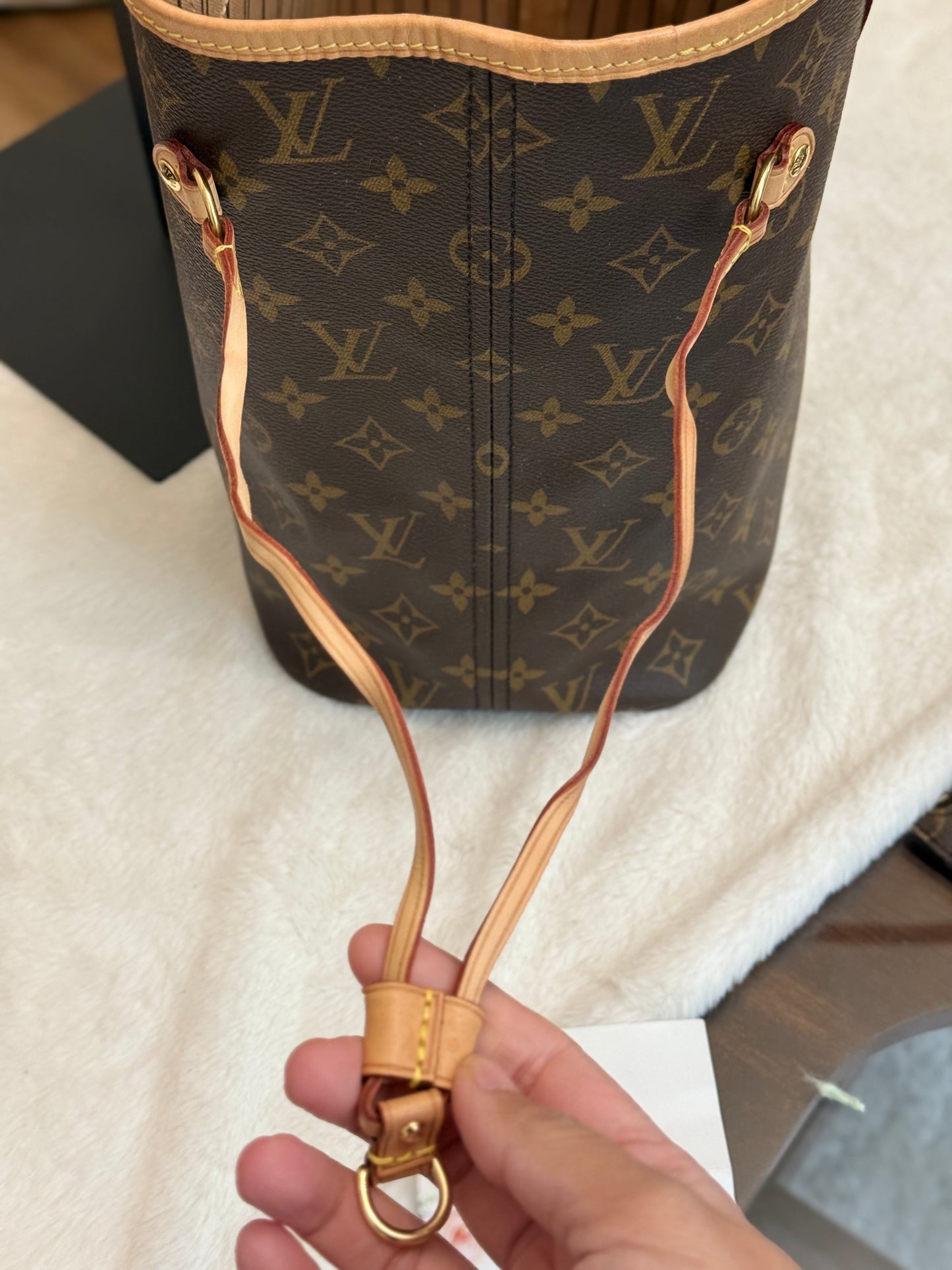 Louis Vuitton Neverfull MM Mono Bag and Pouch Set