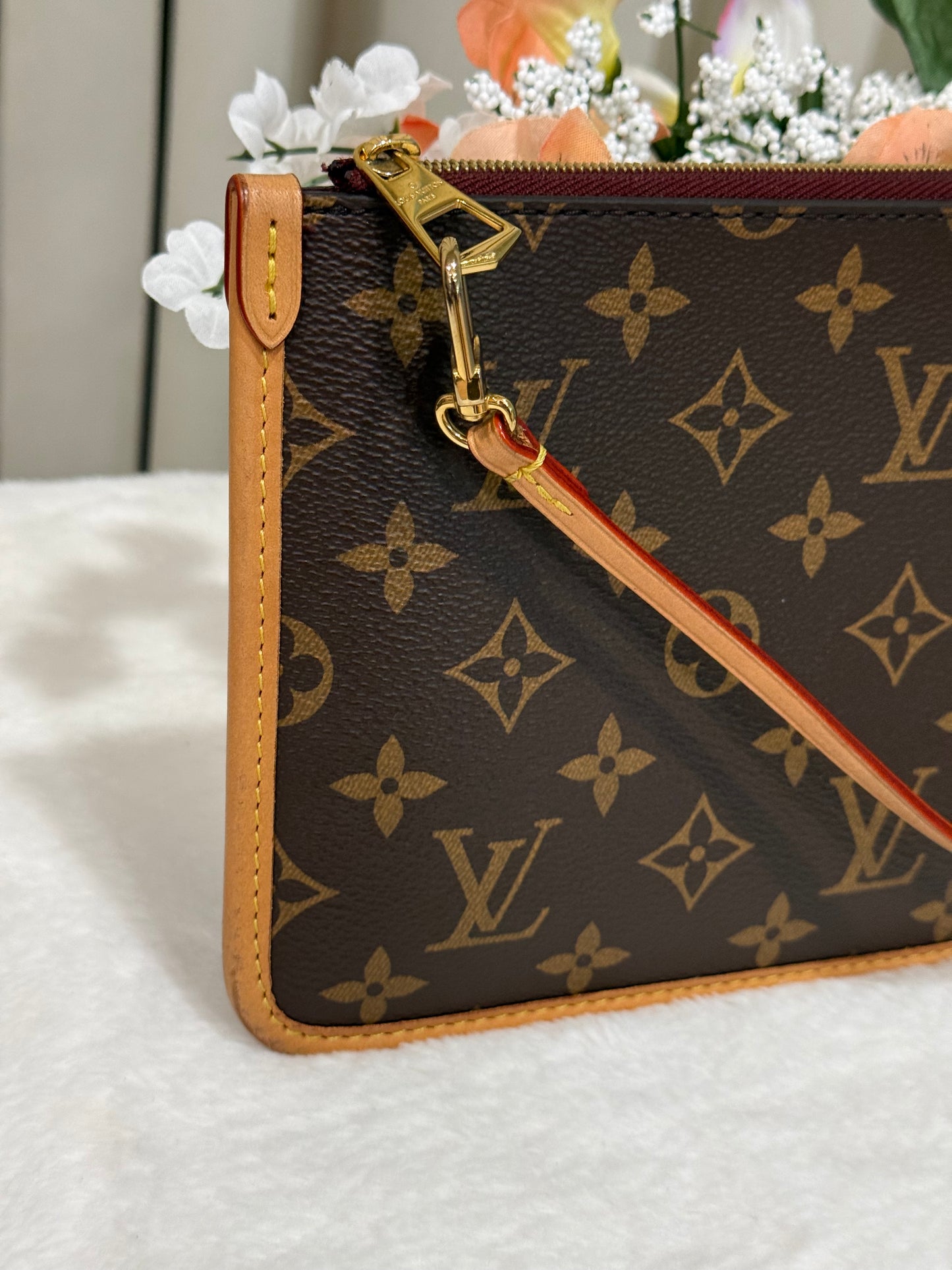 Louis Vuitton Carryall MM Mono Bag and Pouch
