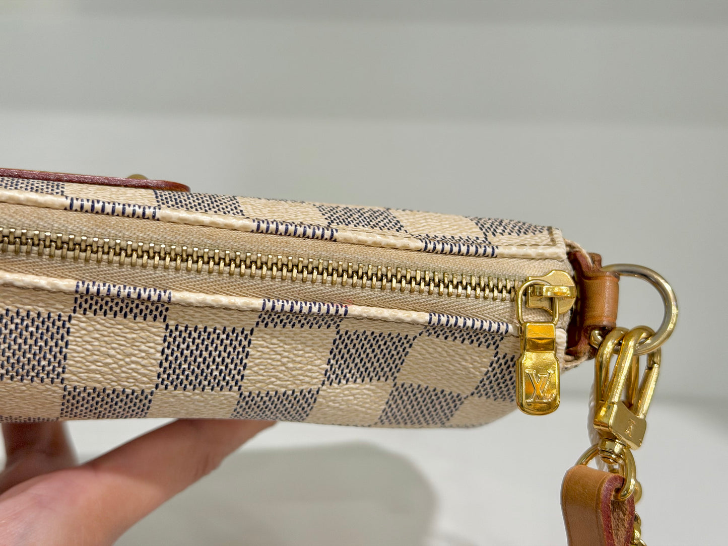 Louis Vuitton Eva Pochette Damier Azur