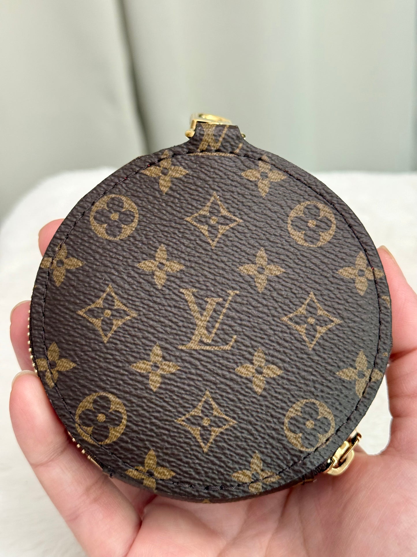 Louis Vuitton Onthego East West in Reverse Mono