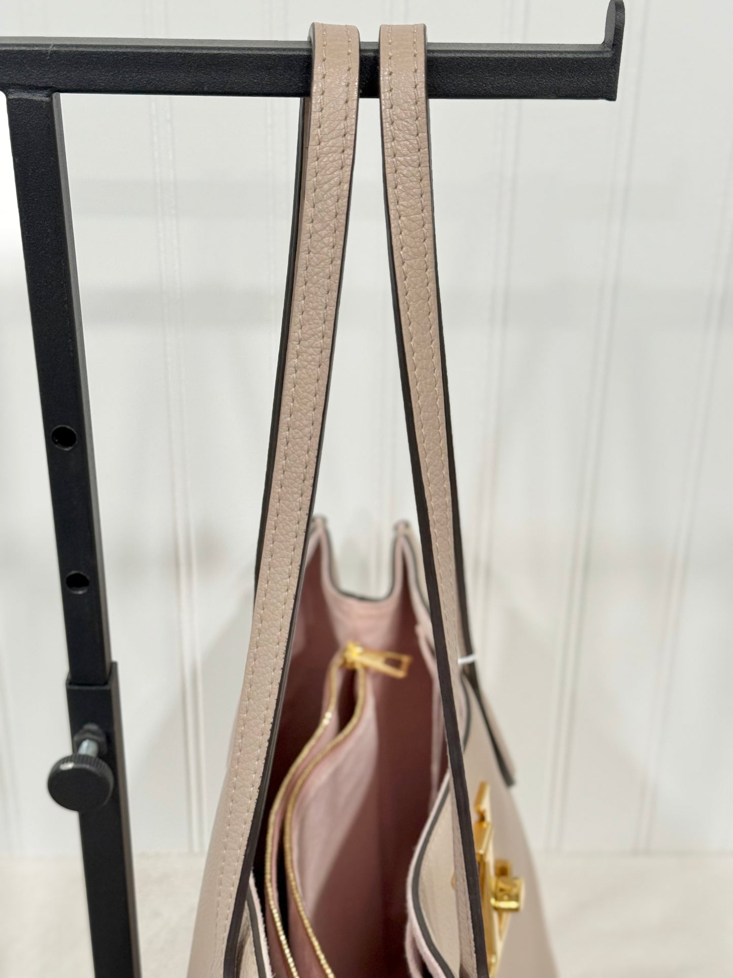 Louis Vuitton LockMe Shopper Greige
