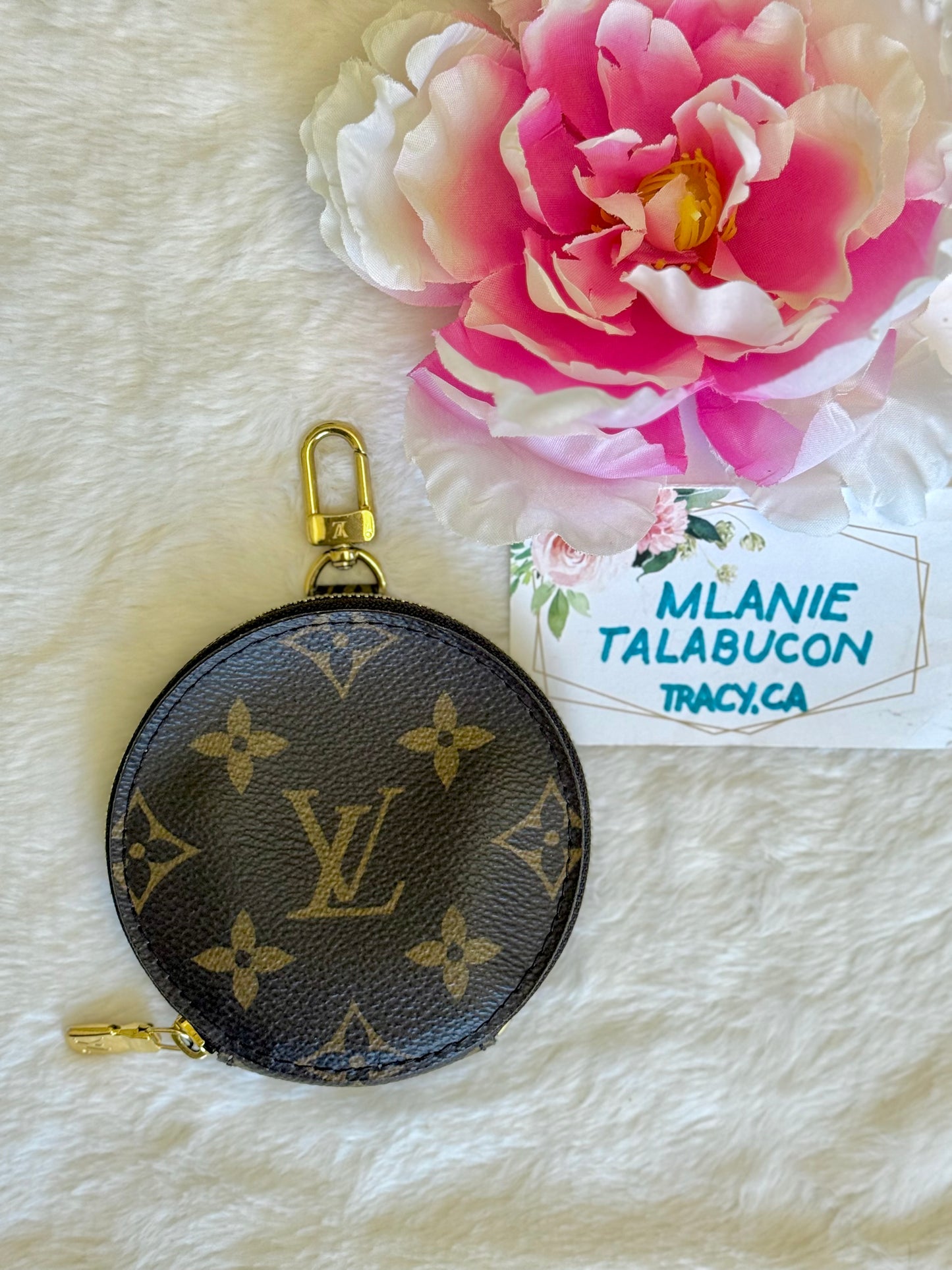 Louis Vuitton Round Coin Pouch Mono