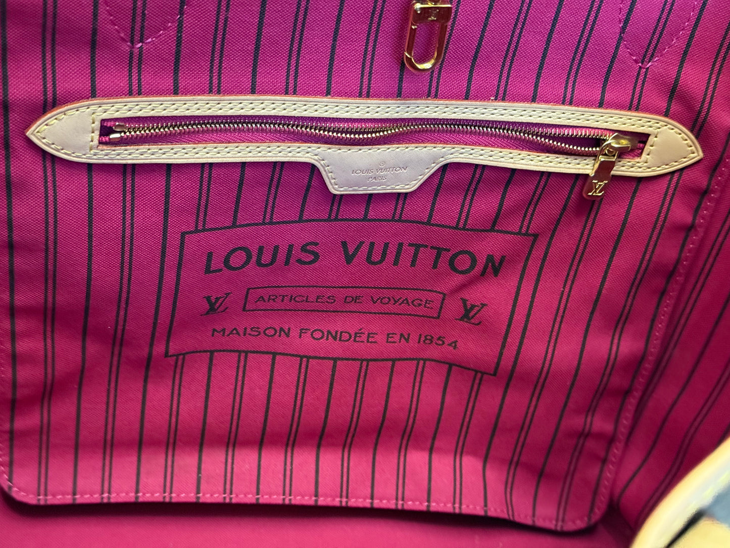 Louis Vuitton Neverfull MM Mono Pivoine Interior