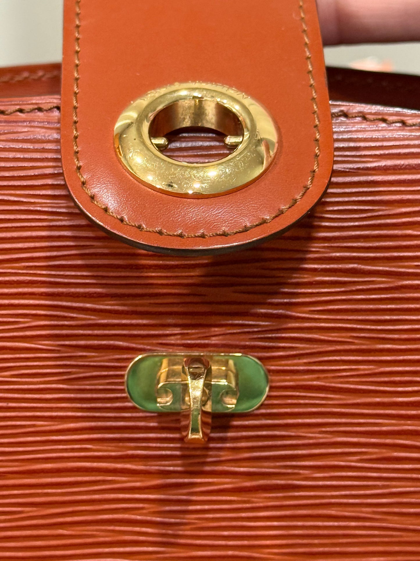 Louis Vuitton Capucines Epi Cognac/Fawn Crossbody