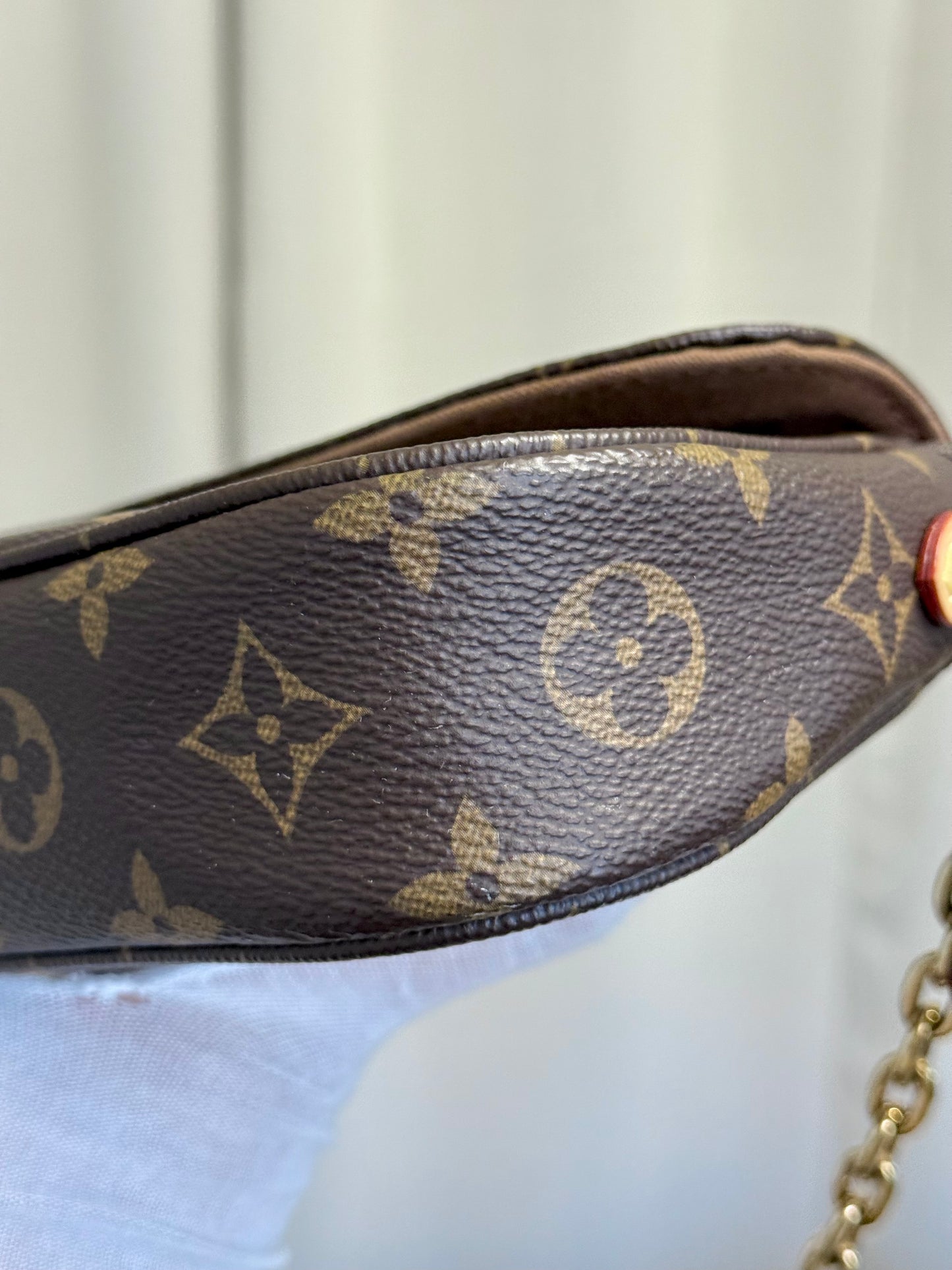 Louis Vuitton Wallet on Chain Ivy Mono