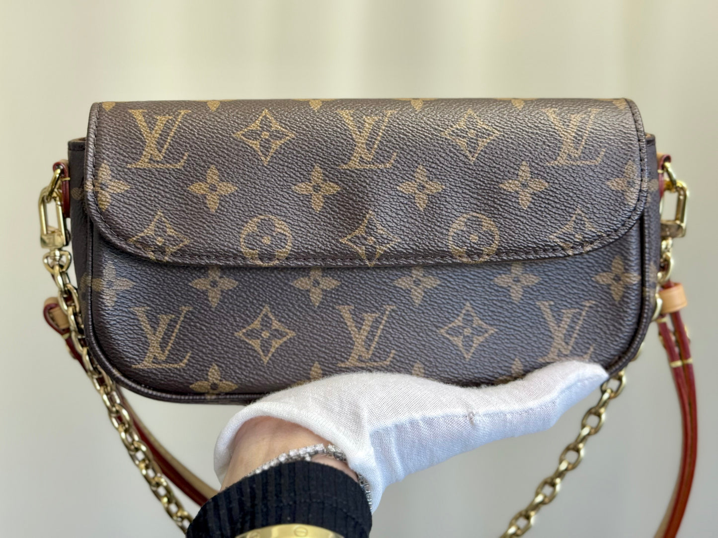 Louis Vuitton Wallet on Chain Ivy Mono