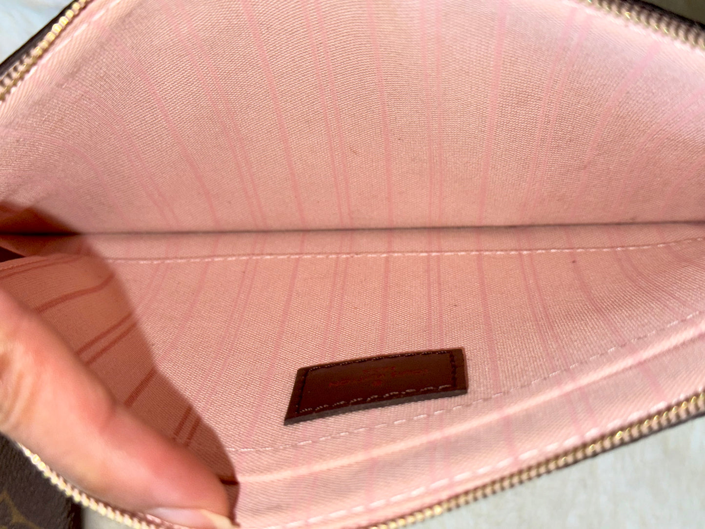 Louis Vuitton Neverfull MM DE Rose Ballerine