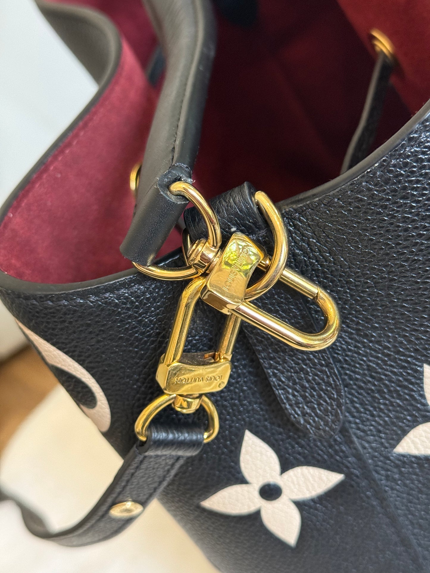 Louis Vuitton Neonoe MM Empreinte Bicolor Black/Beige