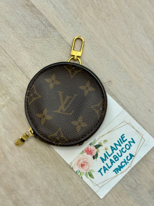 Louis Vuitton Round Coin Purse from Multi Pochette Set