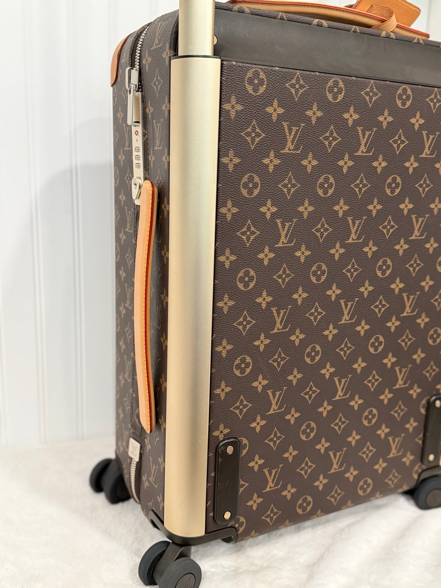 Louis Vuitton Horizon 55 Mono