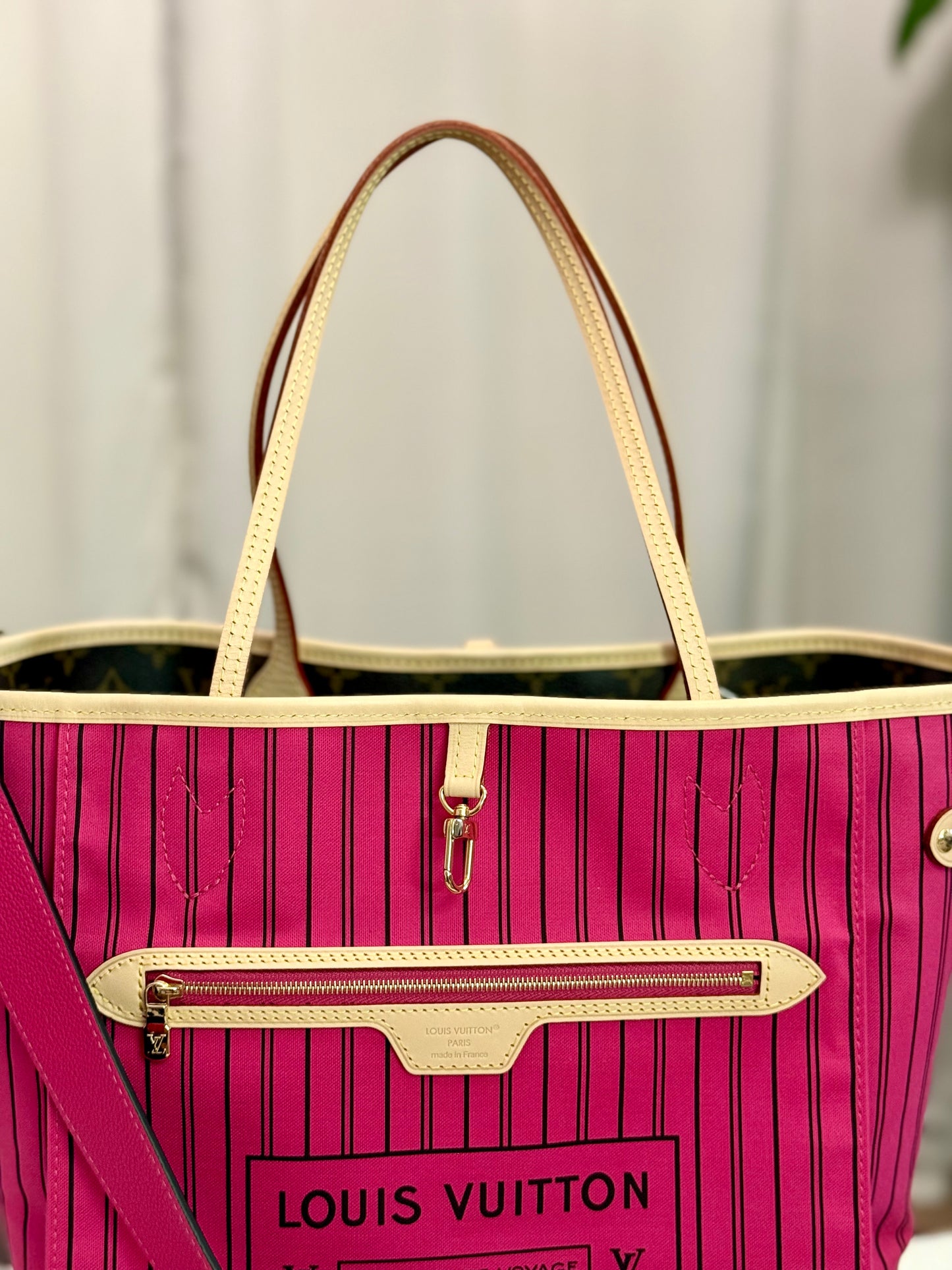 Louis Vuitton Neverfull Bandouliere Inside Out MM Mono Rose Pondichery