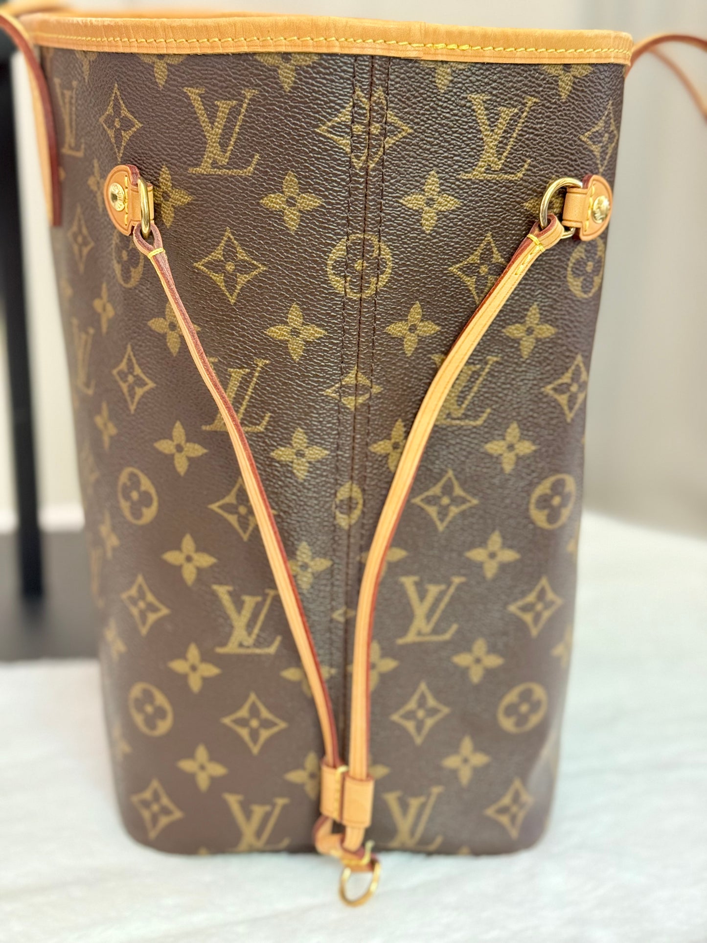 Louis Vuitton Neverfull MM Mono Cerise