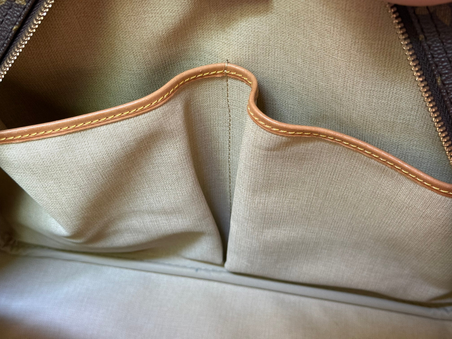 Louis Vuitton Deauville Mono