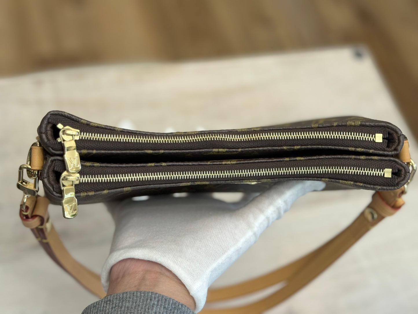 Louis Vuitton Pochette Liv Mono