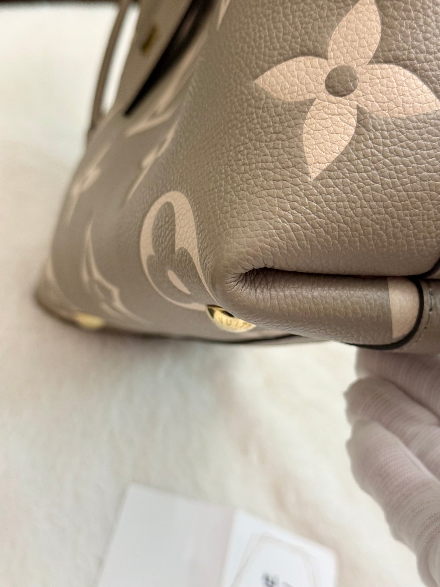 Louis Vuitton Carryall PM Bicolor Dove/Cream Bag