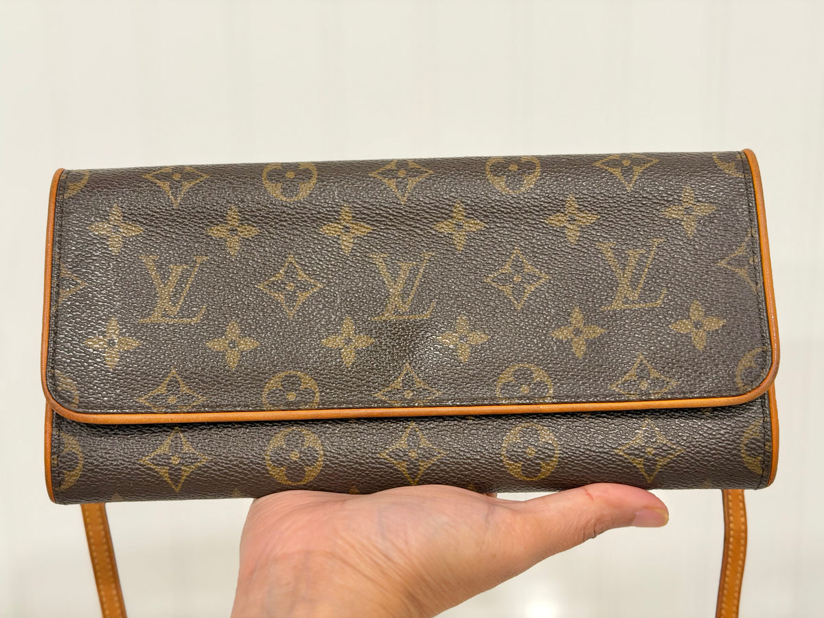 Louis Vuitton Twin Pochette GM Mono