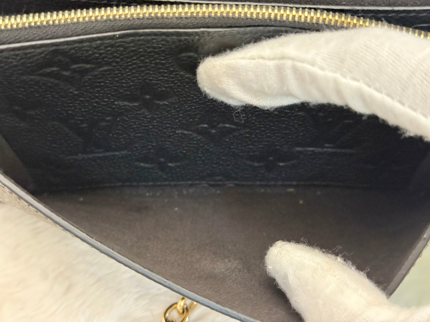 Louis Vuitton Vavin Chain Wallet Crossbody Bag Empreinte Noir/Black