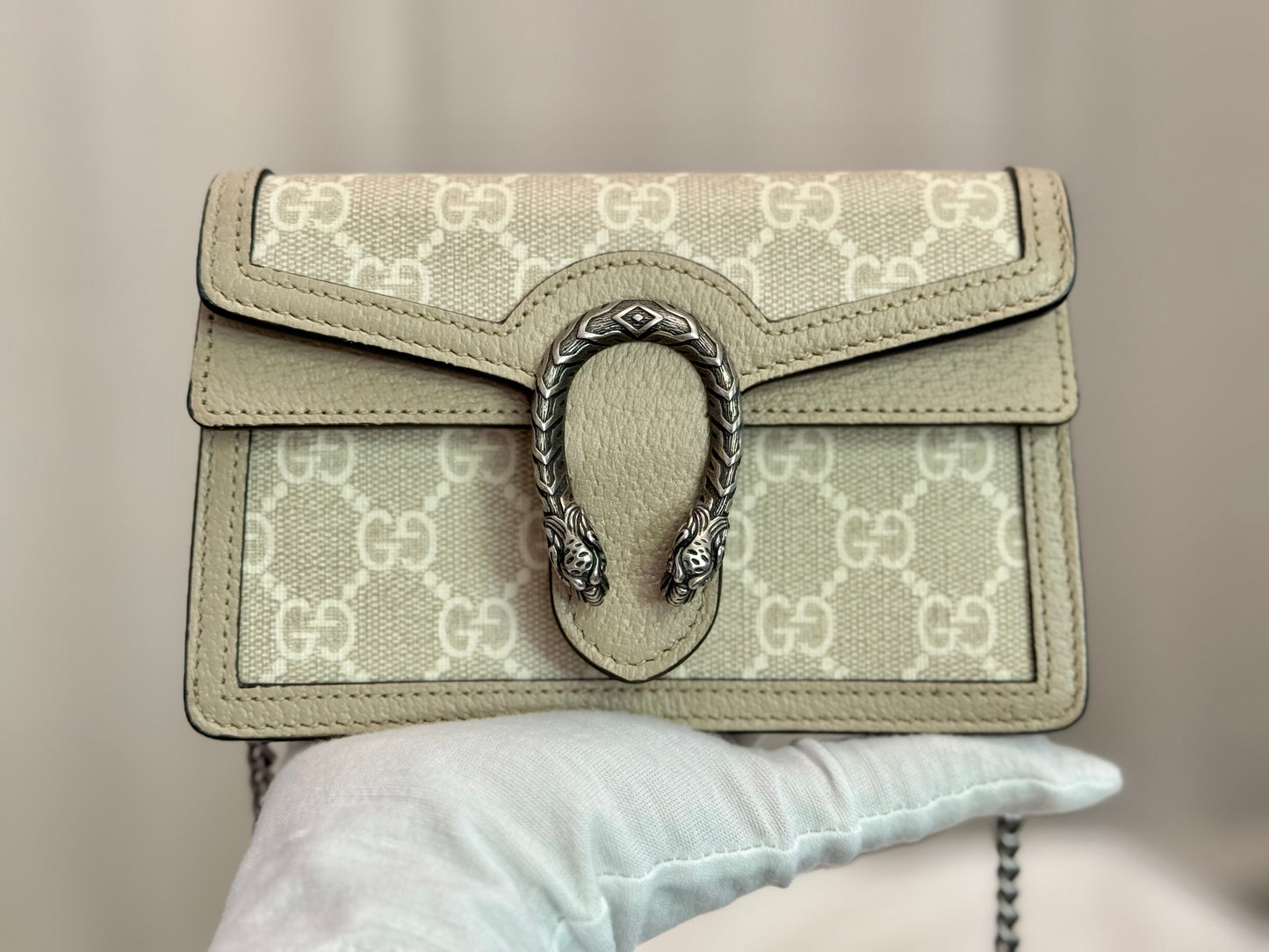 Gucci Mini Dionysus GG Supreme Beige and White